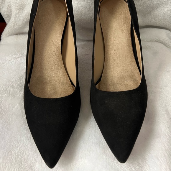 Pointed toe heels - Picture 2 of 4